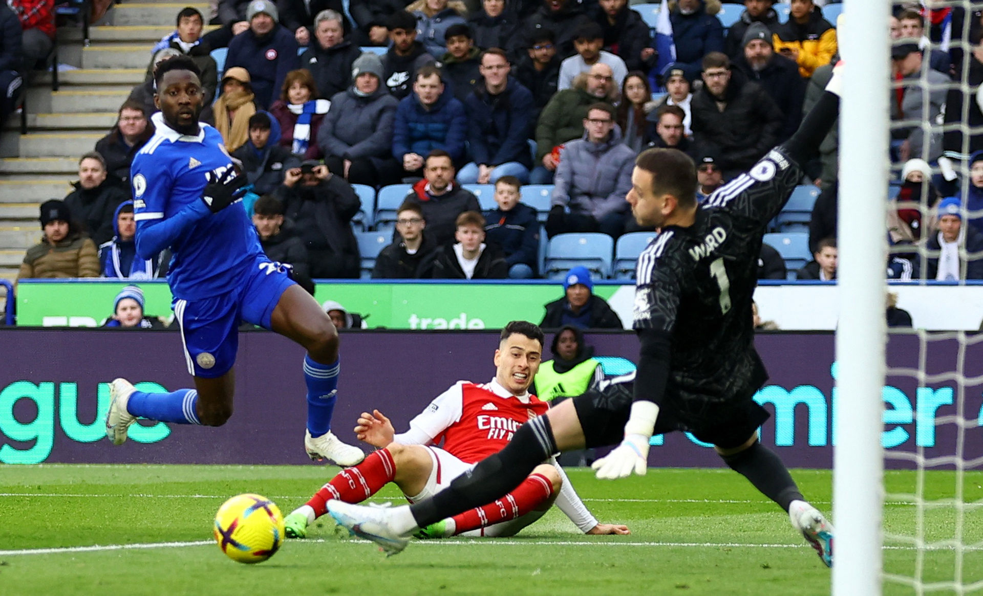 以强有力的 以强有力的